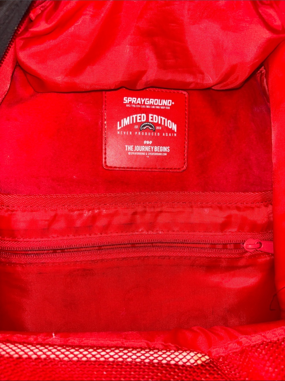 Sprayground SHARKS IN PARIS BLUR EFFECT BACKPACK rare used - Picture 5 of 5